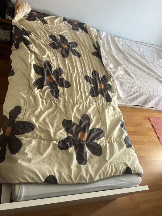 Duas camas individuais IKEA