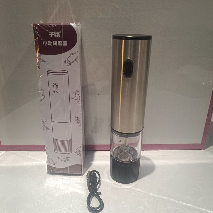 Електричний млинок для спецій на акумуляторі