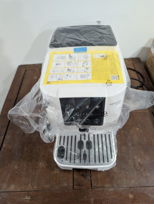 Máquina Café Delonghi Magnifica Start - Branca - Nova c/garantia