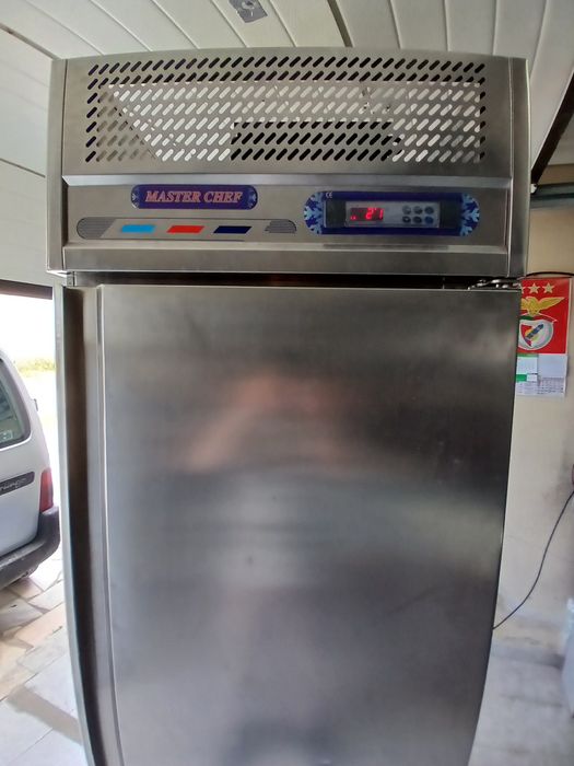 Armario de conservação ideal para carne ou peixe  frescos ou diversos  medidas ( 2008x690x820)