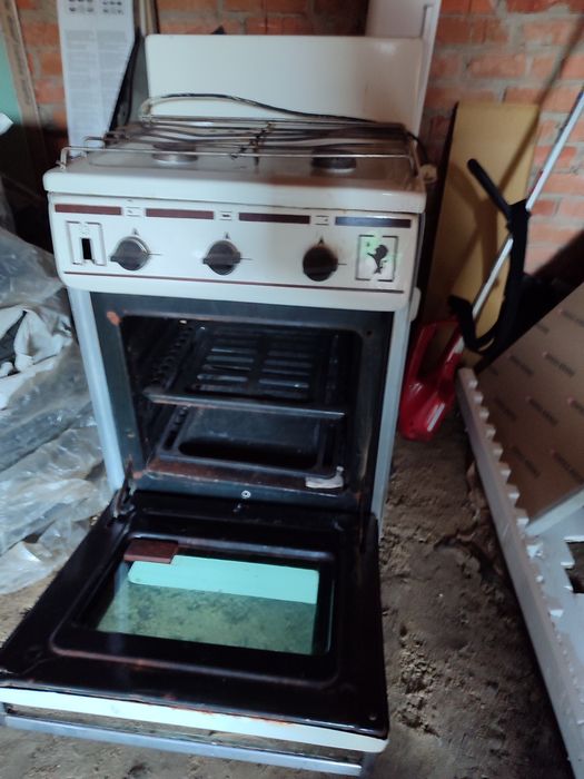 Продам печь  газовую 2-х комфортную.