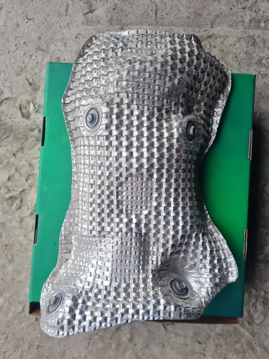 Nissan Rogue Ниссан Рог T32 защита катализатора 14-20г