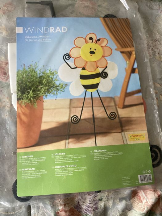 Artigos decorativos para festas ou jardim