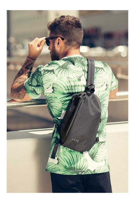 R Bag - Nowy plecak na ramię z wodoodporną tkaniną i USB Switch Black - darmowa wysyłka!
