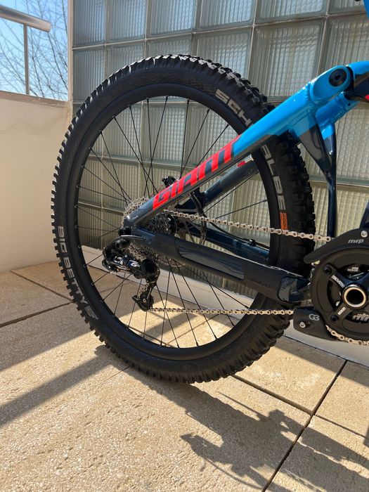 Giant Glory 27.5 Downhill