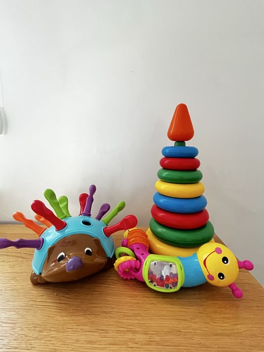 Їжак гусінь піраміда