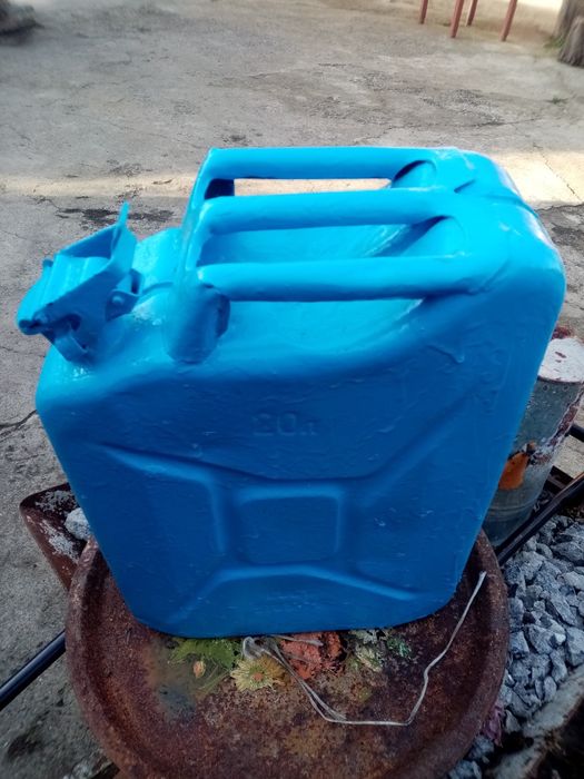 Каністра 5 та  20л.    .
