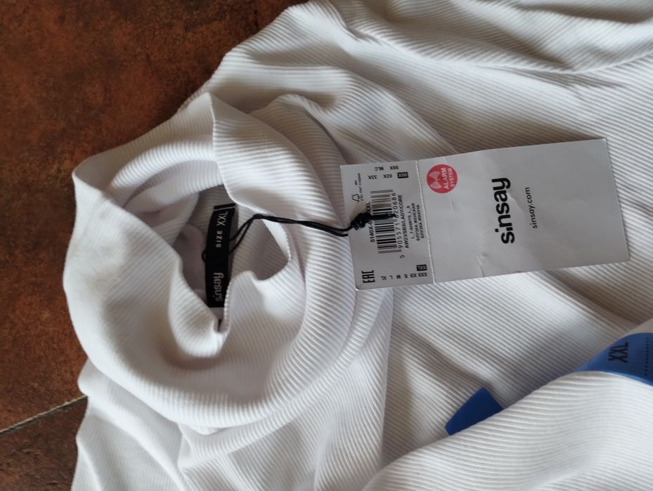 Biały bawełniany golf Sinsay