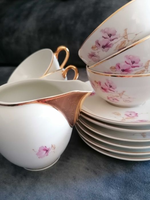 Teacups, vintage, with milk jug, from Candal64552902912002121