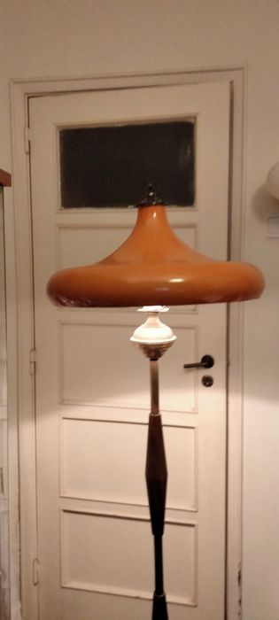 Candeeiro de pé vintage