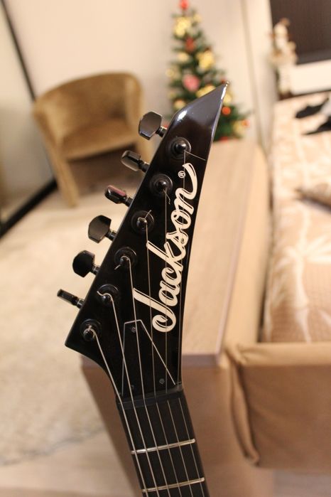 Електрогітара Jackson Dinky JS11