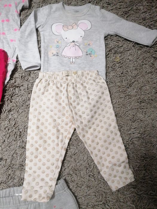 Paka ubrań dla dziewczynki rozmiar 80