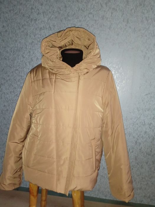 Демісезонна стильна курточка