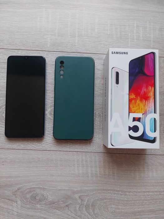 Смартфон Samsung A50