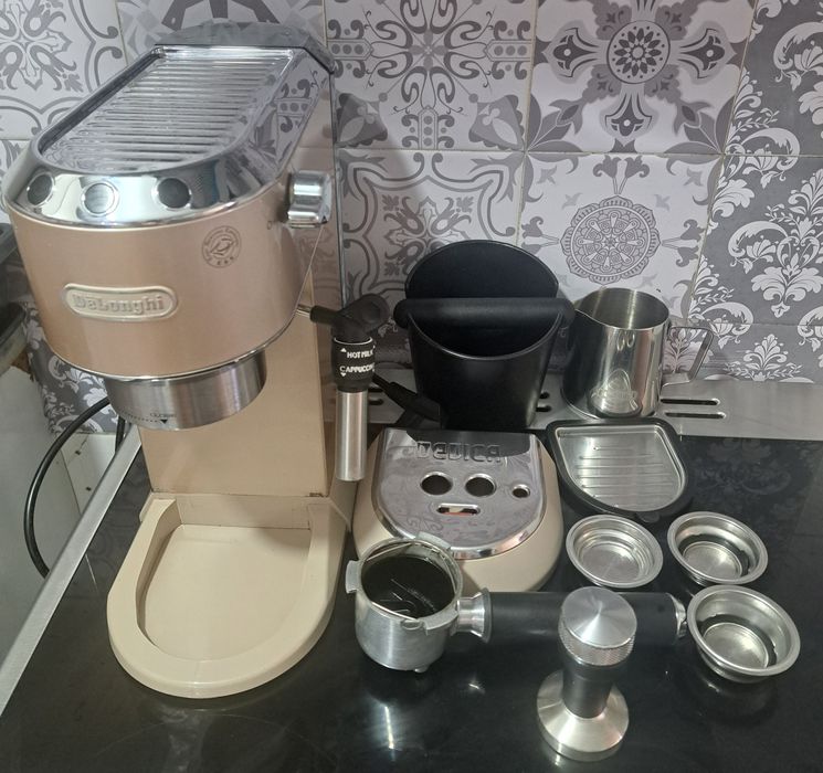 Máquina de café delonghi