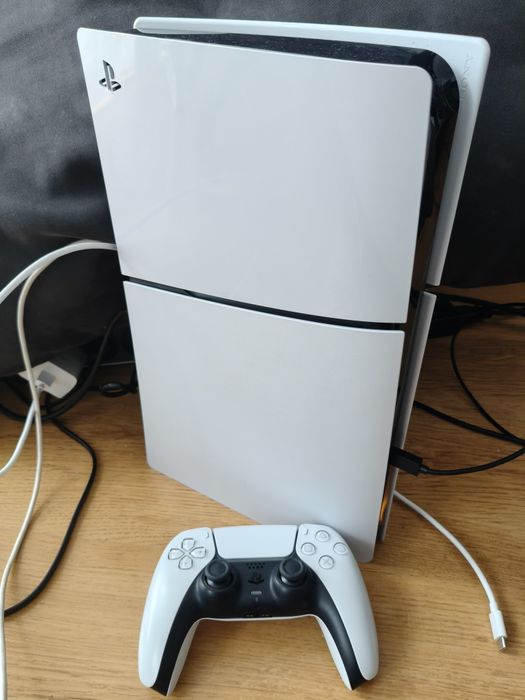 Play station 5 slim 1Tb