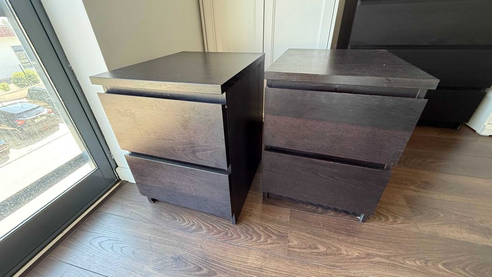 Cómoda / mesa cabeceira Malm Ikea