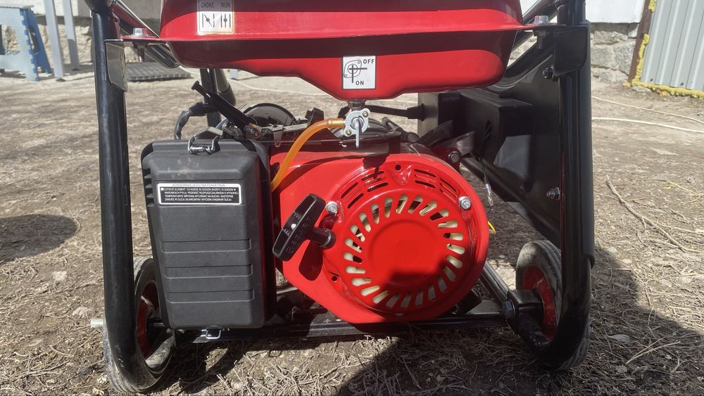 Продам генератор MAX MXGG30