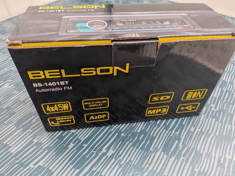 Auto-rádio Belson
