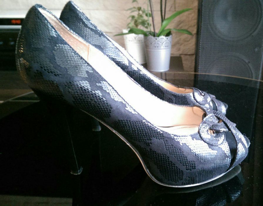 Buty, szpilki, skóra naturalna, czarne, peep toe, Gino Rossi