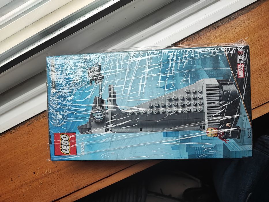 Conjunto Lego 40334 Avengers Tower