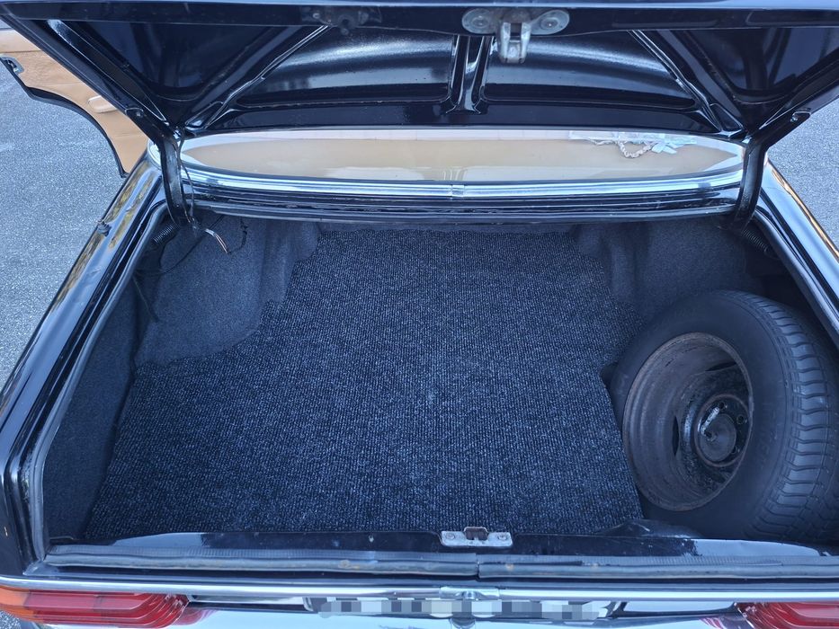 Mercedes Benz 200 gasóleo de 1976