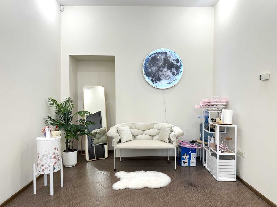 Оренда кабінету в салоні, 19,6 м², центр, вул. К. Левицького