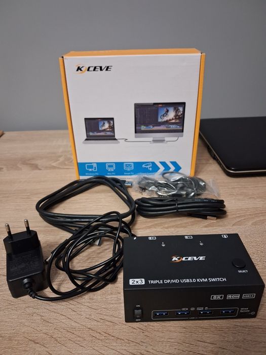 Przełącznik KVM 2 Komputery 3 Monitory 8k 60Hz 4K 144Hz