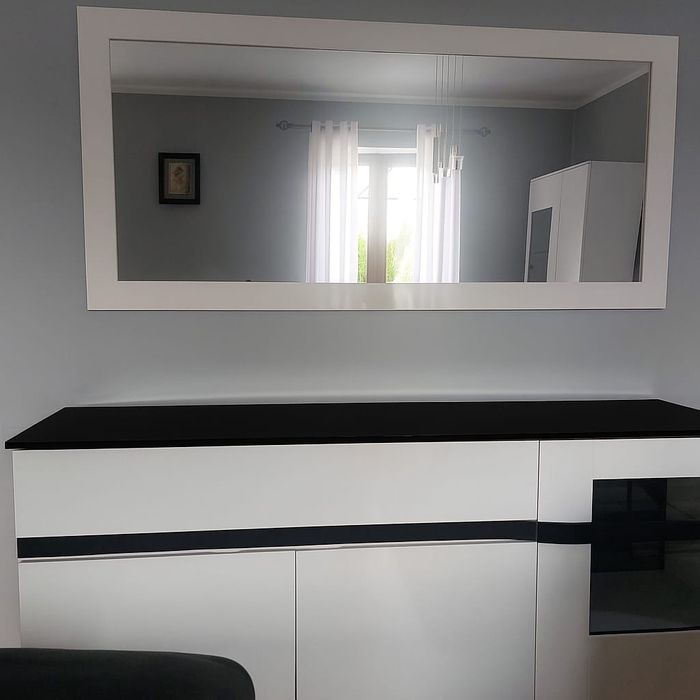 Lustro ścirnne salonowe