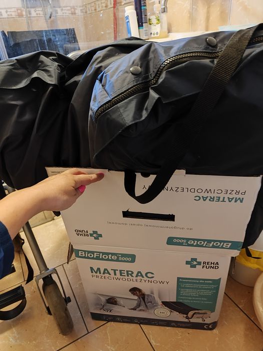 Materac przeciwodleżynowy dla pacjenta ponad 120 kg