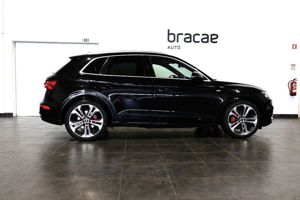 Audi Q5 55 TFSIe quattro S line S tronic
