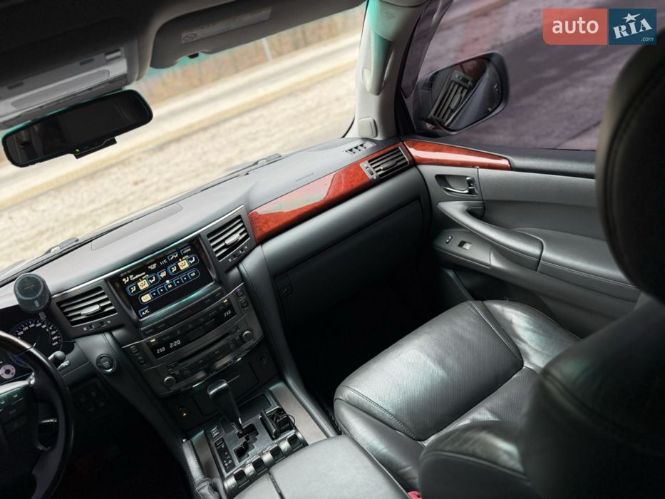 Продам Lexus LX570 ,еще два  дня