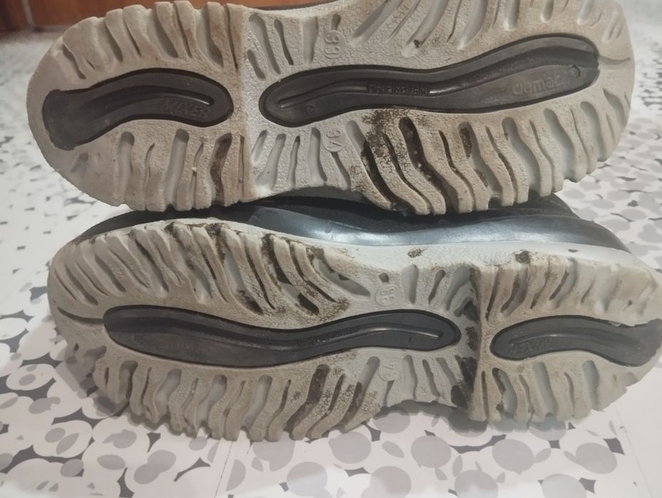 Чобітки DEMAR розмір 33-34