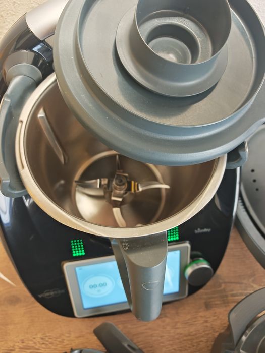 Vorwerk Bimby TM6 Preta Com extras Bom estado