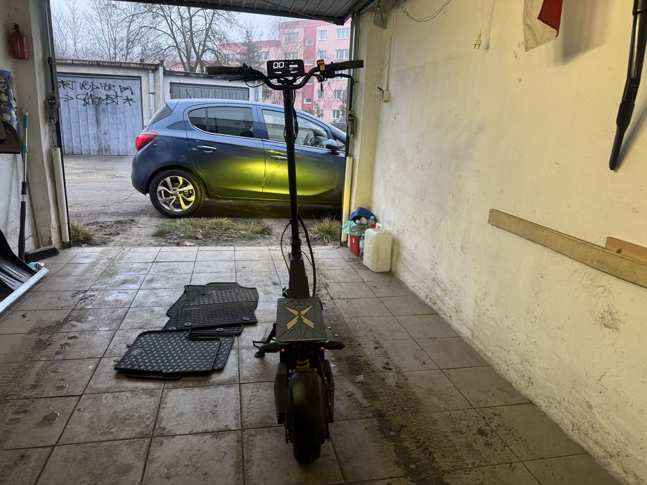 Sprzedam hulajnge elektryczna OOTD T10 jak nowa przebieg Tylko 125 km