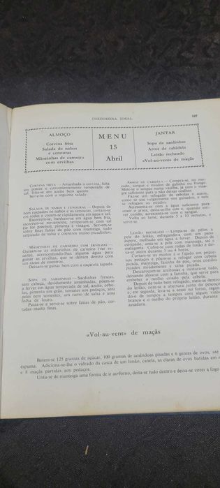Livro Antigo "Cozinheira Ideal" - Alda de Azevedo (1974)