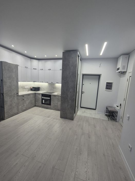 Терміново здаєтсься велика гарна 1.5 кім квартира ЖК Квадрат