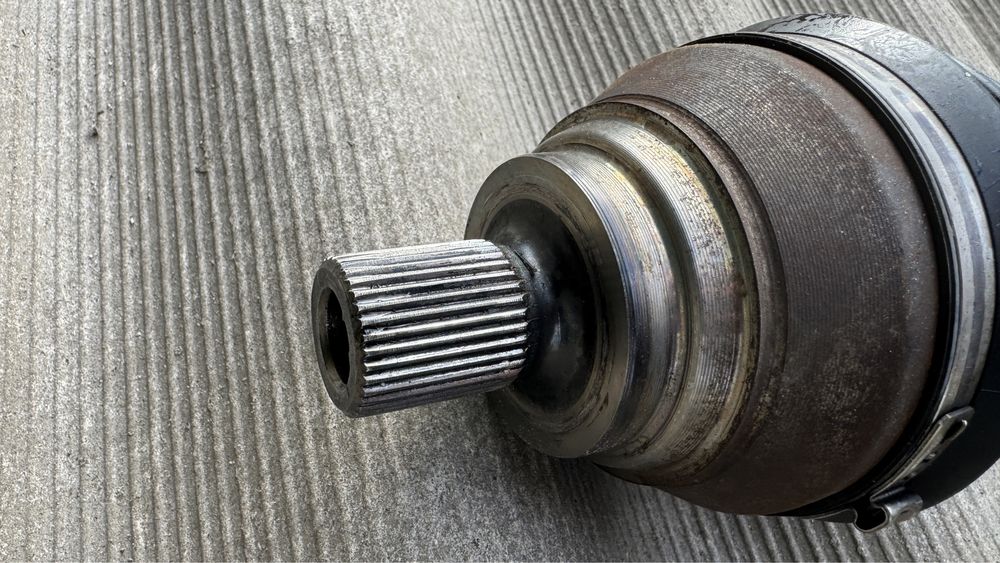 Полуось оригинал vw golf gti 7,5, golf R на dsg DQ381, 5Q0.407.271.CQ