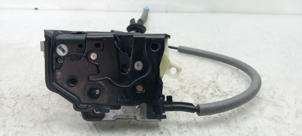 Fechadura / fecho porta trás esquerdo AUDI Q2 (GA)