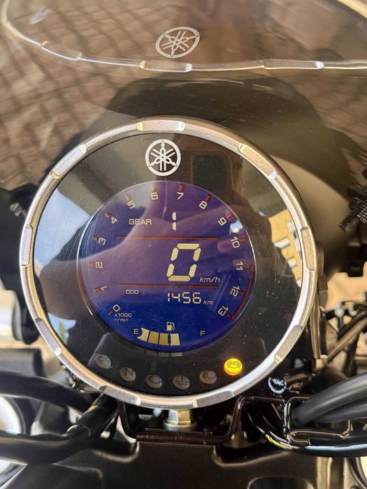 Yamaha XSR 125 2023 – Branca, Excelente Estado, 125cc