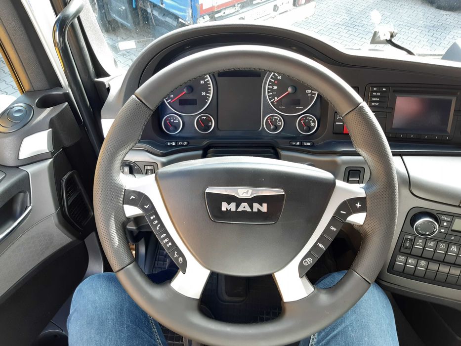 Obszywanie kierwonic, obszycie kierownicy, dojazd do klienta, skóra