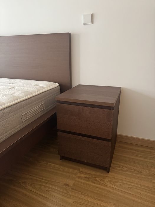 Cama / Cochão / Mesas cabeceira