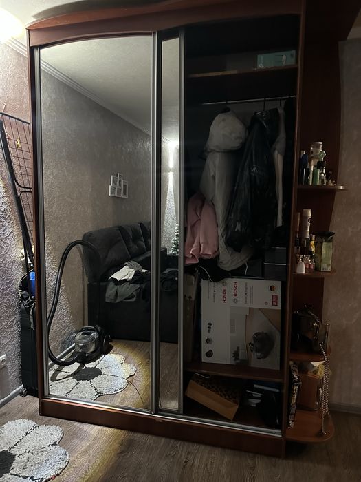 Продам шкаф купе