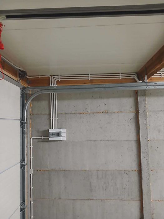 Elektryk – Usługi elektryczne | Instalacje | Naprawy | Przeróbki