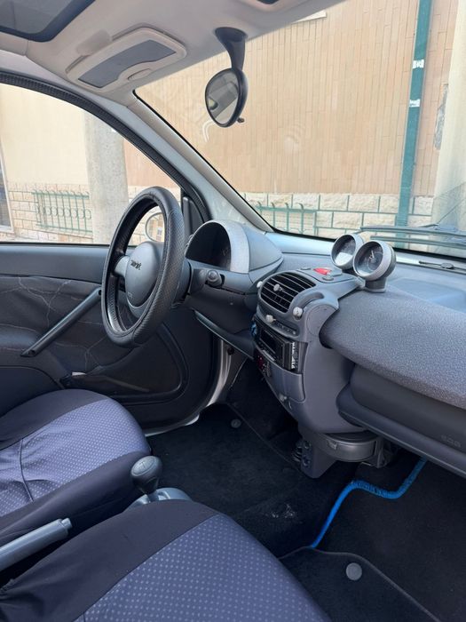 Smart Fortwo a gasolina.