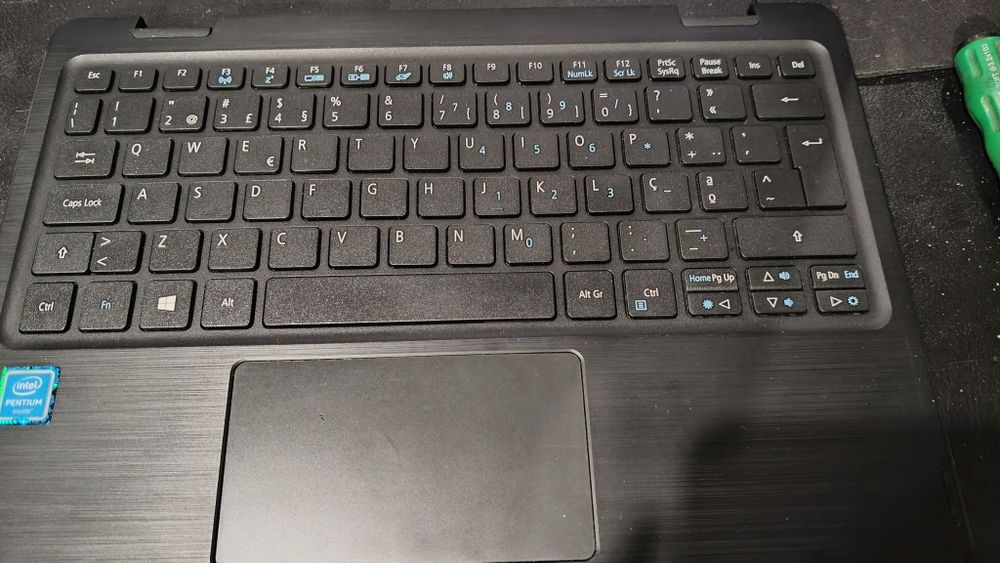 Portátil Acer Spin 1 SP111-31