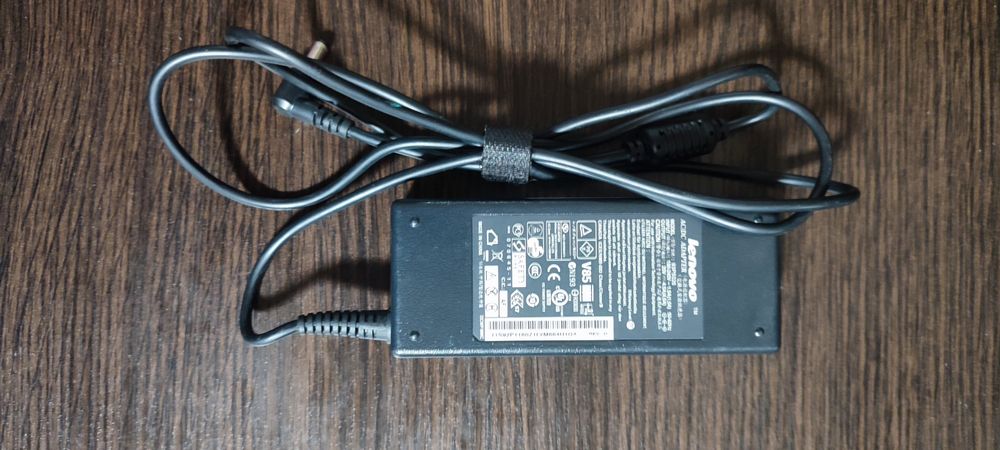 Блок питания для ноутбука