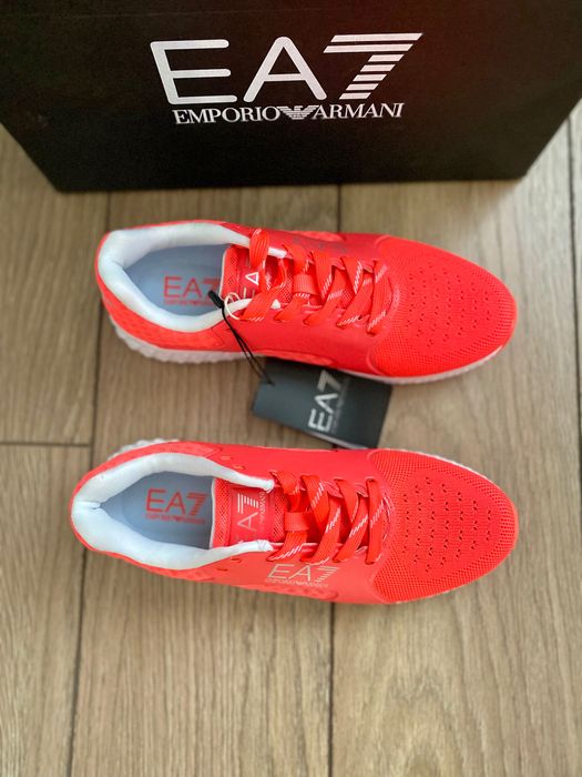 Нові оригінальні кросівки Emporio Armani EA7