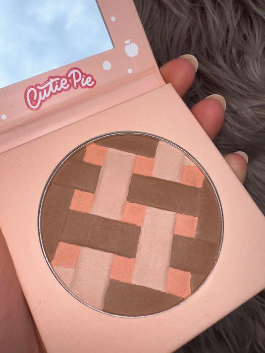 Paletka Misslyn paletka róż bronzer do konturowania 3w1 + 2x bronzer Soda