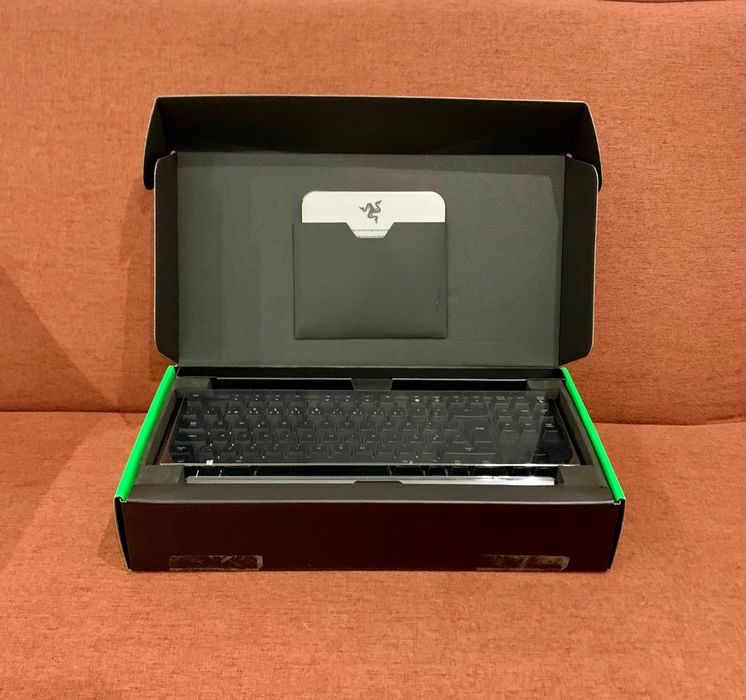 Teclado Razor Blackwidow Yellow Switch- Tournament Edition Chroma v2